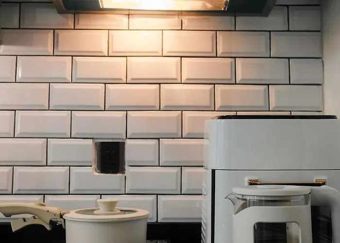 아파트호텔 Antara-queenbed-balcony-hotshower-workstation-washingmachine-fullkitchen