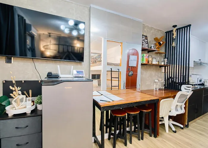 Antara-queenbed-balcony-hotshower-workstation-washingmachine-fullkitchen