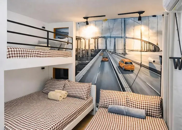 아파트호텔 Antara-queenbed-balcony-hotshower-workstation-washingmachine-fullkitchen 4*