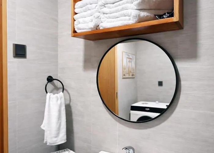 아파트호텔 Antara-queenbed-balcony-hotshower-workstation-washingmachine-fullkitchen 탈리세이