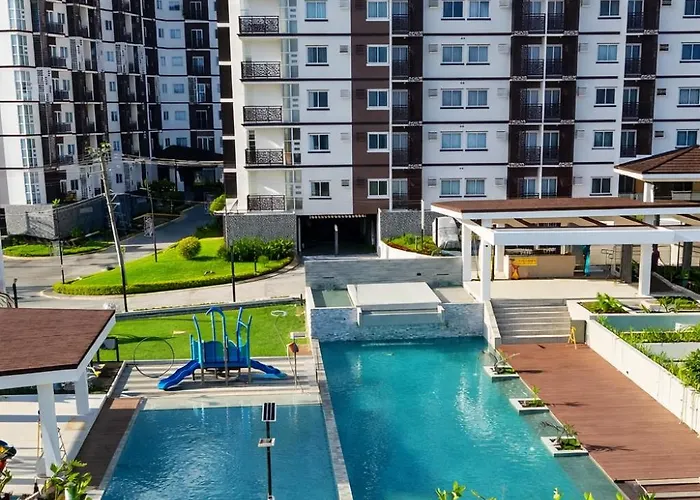 아파트호텔 Antara-queenbed-balcony-hotshower-workstation-washingmachine-fullkitchen 탈리세이